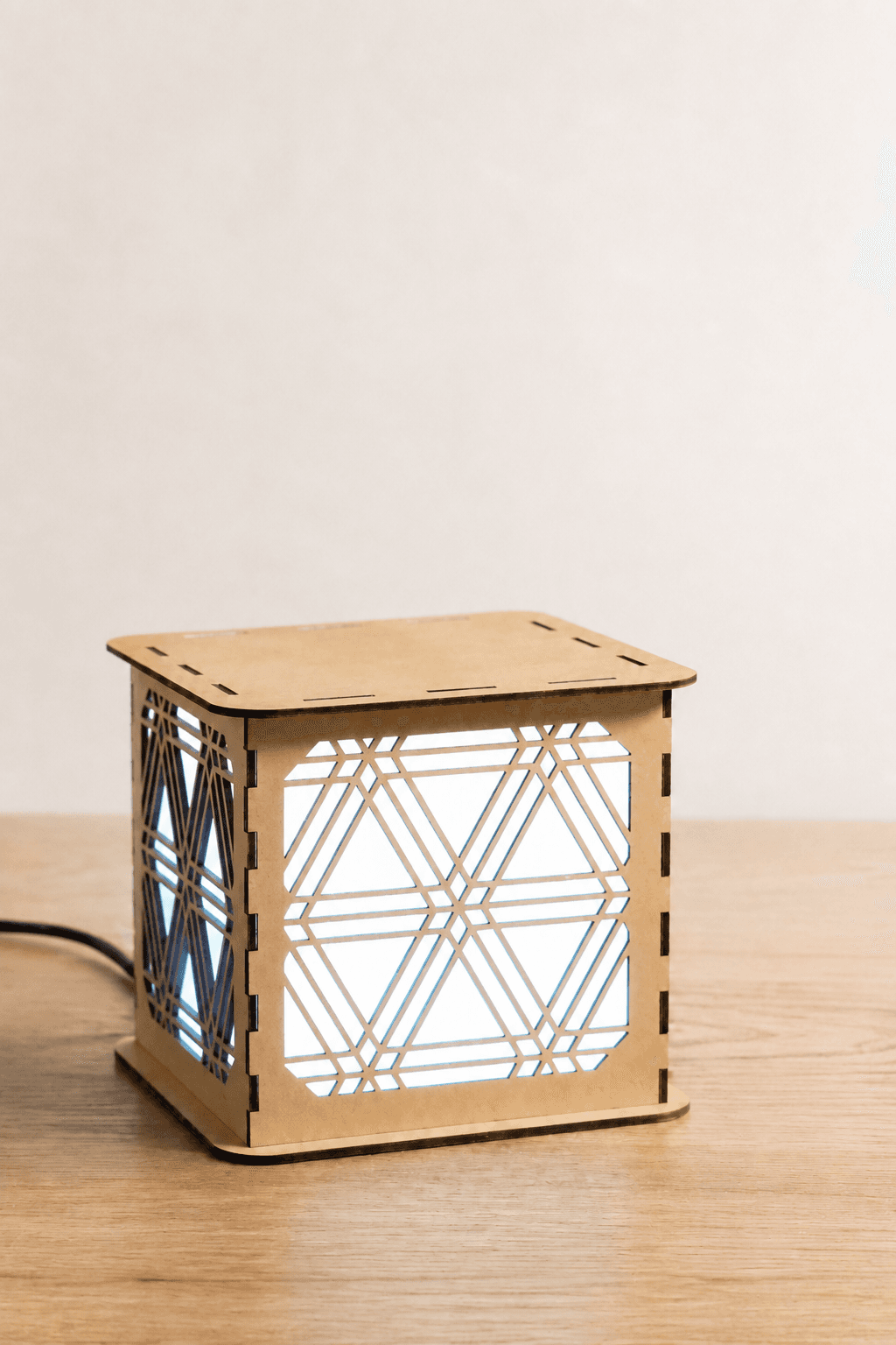 組み立て式木製行燈の展開例「胡麻」